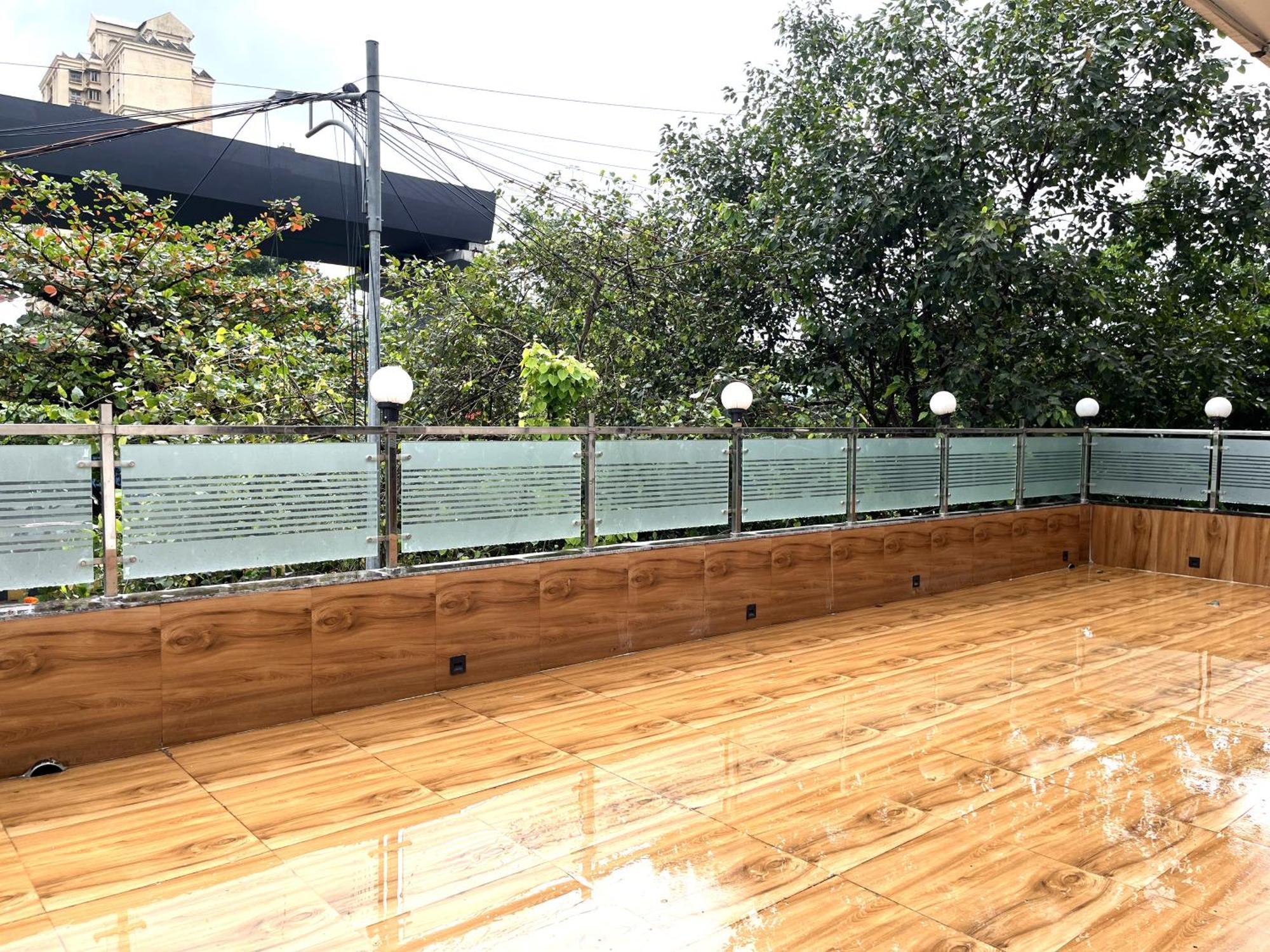 Glitz Hotels La Dahlia - Premium Thane Exterior photo